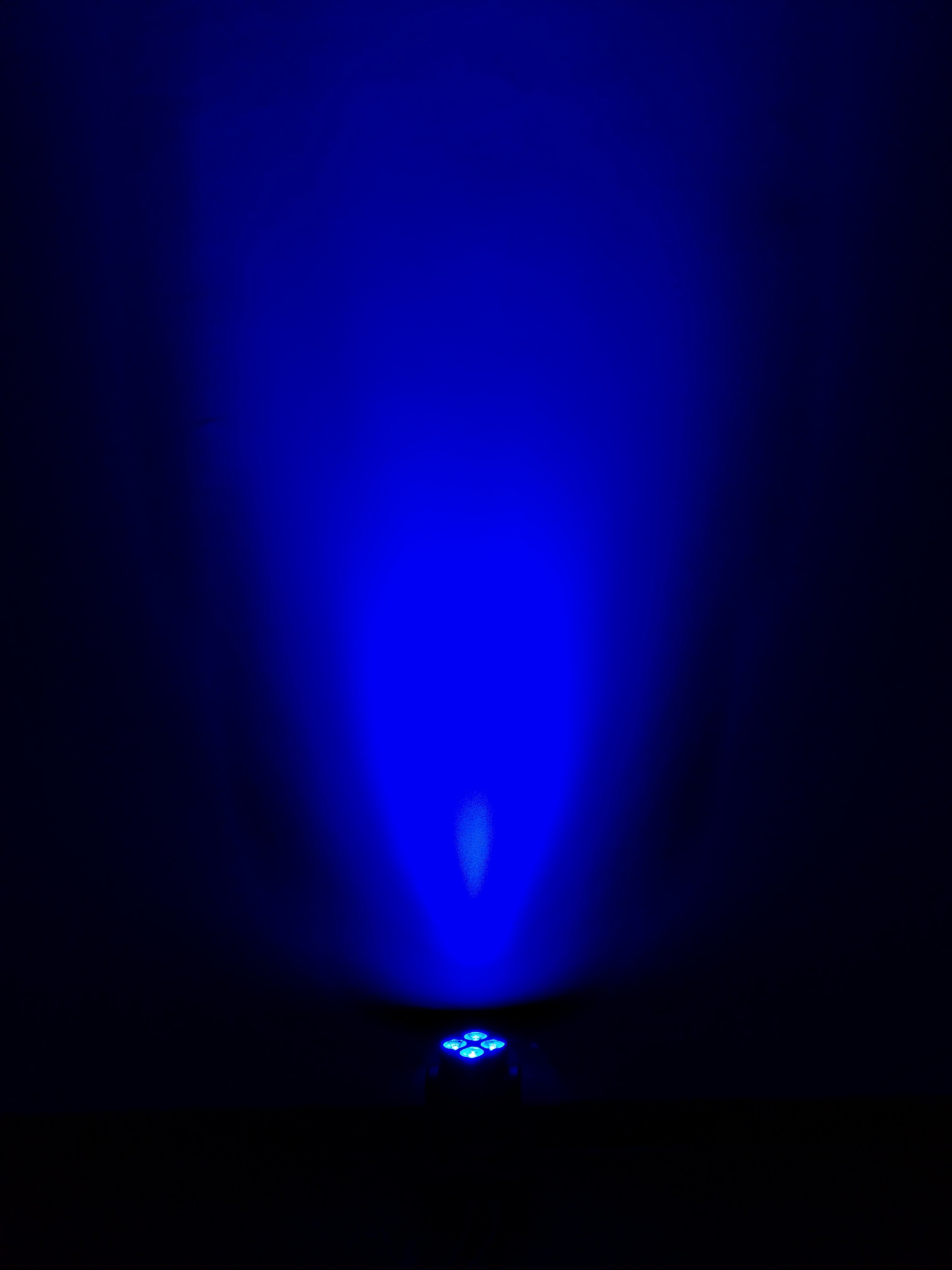 100W RGBW 4 en 1 Iluminación de cabeza móvil Luces de DJ Sonido activo LED Lavado Luces de escenario Profesional DMX 4 / 16CH Luces de discoteca para fiesta KTV Pub Bar Show Boda 