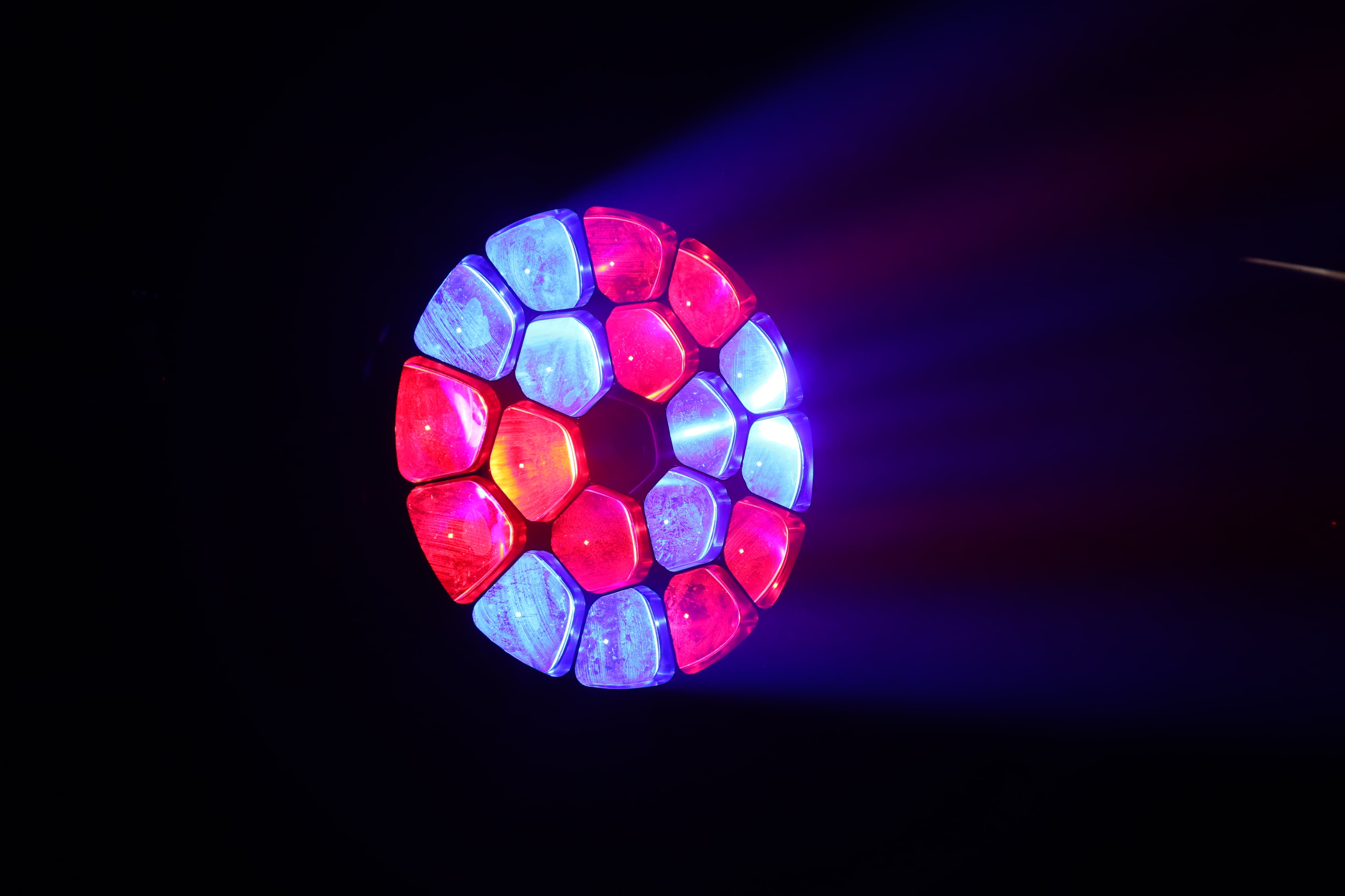 19x15W Luz con cabezal móvil LED RGBW 4 en 1 Efecto de haz / lavado / zoom Luces de escenario Control DMX profesional Luces de DJ activadas por sonido para Chrismas Disco and Nightclub 